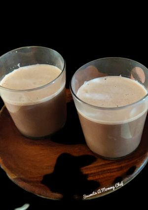 A picture of Chocolate Banana thick smoothie.