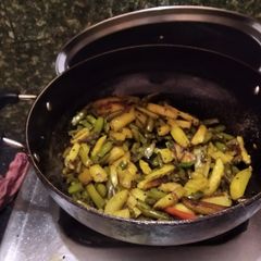 A picture of আলু বিনস ভাজা.