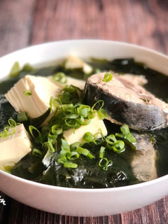 海帶芽鮮魚豆腐湯 的食譜成品照片