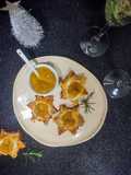 Estrelinhas folhadas com Queijo e Chutney