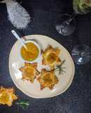 Estrelinhas folhadas com Queijo e Chutney