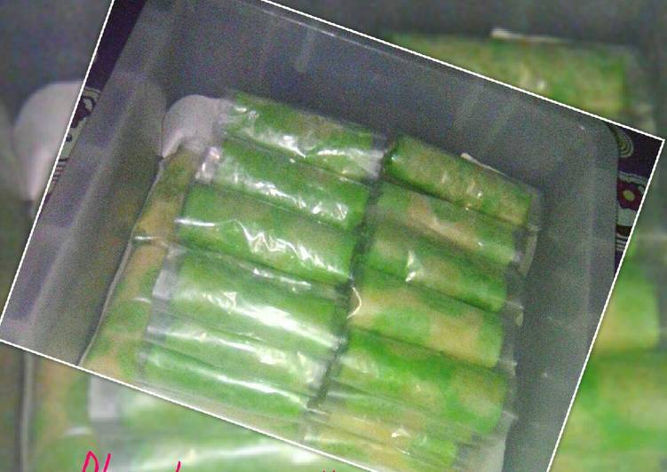 Dadar gulung polkadot pandan isi pisang keju