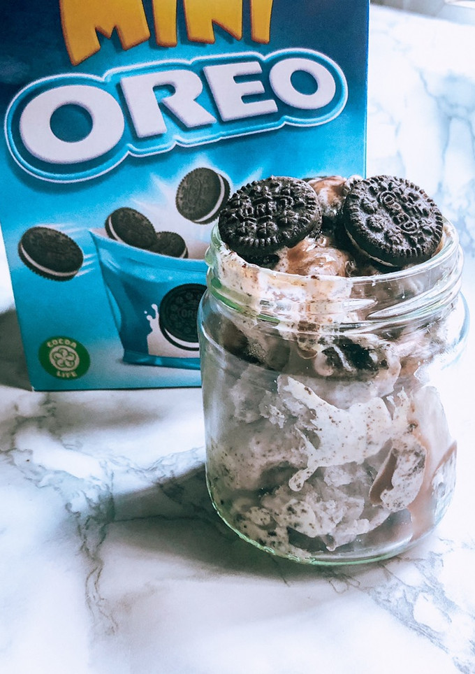 Una foto de Helado de Oreo casero 🖤🤍
