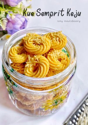 Foto resep Kue Semprit Keju (Inspirasi Hantaran Lebaran)