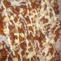 A picture of White chocolate almond caramel corn.