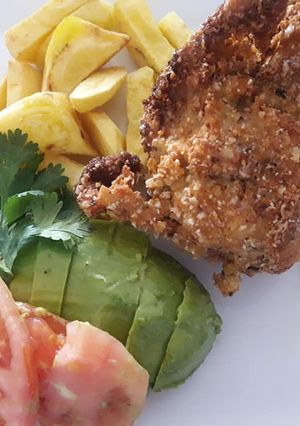 Una foto de Pollo Broaster a lo Carmelita