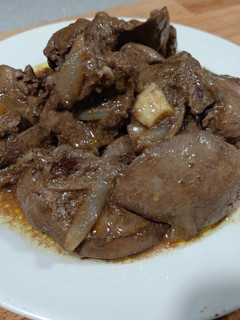 Una foto de Higaditos de pollo encebollado