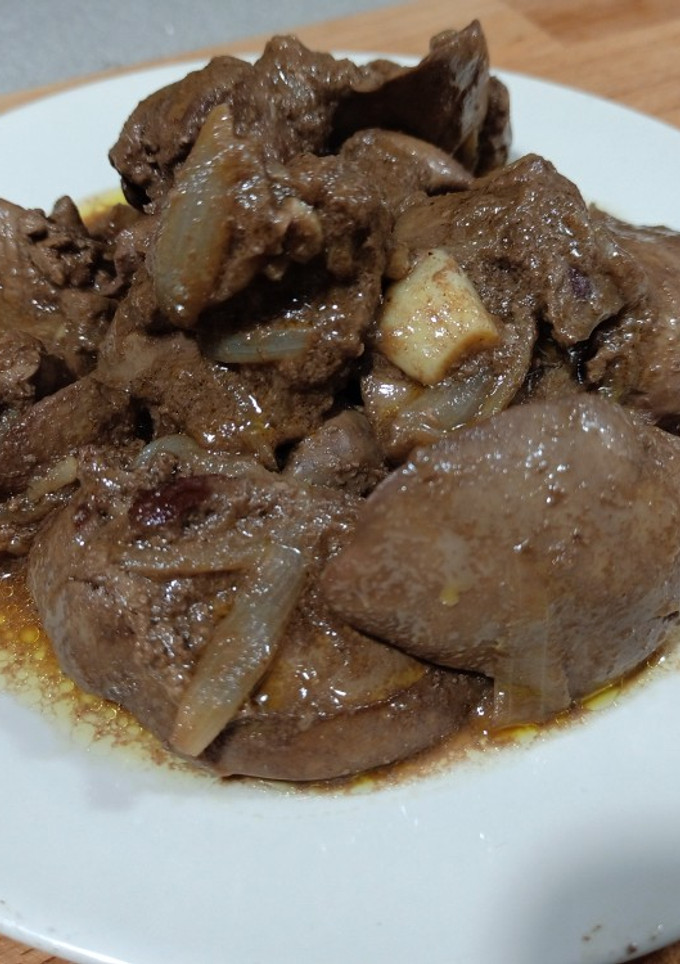 Una foto de Higaditos de pollo encebollado