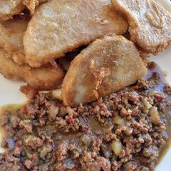 Golden yam with minced meat sauce A picture of Golden yam with minced meat sauce.