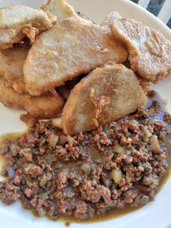 A picture of Golden yam with minced meat sauce.