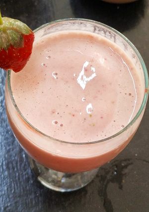 Foto resep Strawberry Banana Smoothies