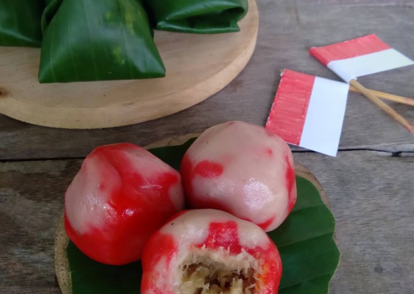 Kue Bugis Merah Putih