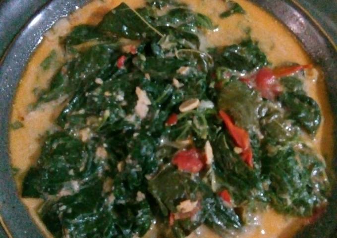 Resep Daun Singkong Kuah Santan, Bikin Ngiler