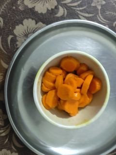 આથેલી લીલી હળદર નું અથાણું (Atheli Lili Haldar Athanu Recipe In Gujarati) રેસીપી મુખ્ય ફોટો