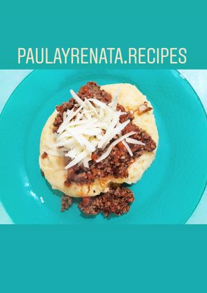 Una foto de Polenta & bolognesa 🍲