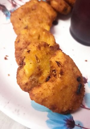 आलू कटलेट्स (Aloo cutlets recipe in Hindi) रेसिपी मुख्य फोटो