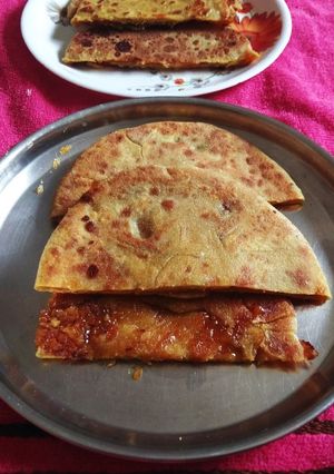 પૂરણપોળી (Puran Poli Recipe In Gujarati) રેસીપી મુખ્ય ફોટો
