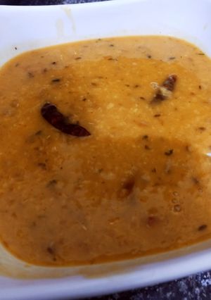 A picture of Daal tadka (yellow split lentil).