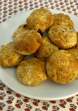 Una foto de Bolitas de pan de aprovechamiento en Airfryer