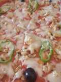 بيتزا بالدجاح وجبن الجودا 🍕🍕