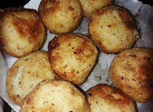 Una foto de Bombas de papa con queso