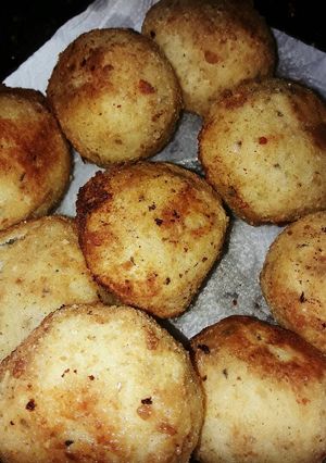 Una foto de Bombas de papa con queso