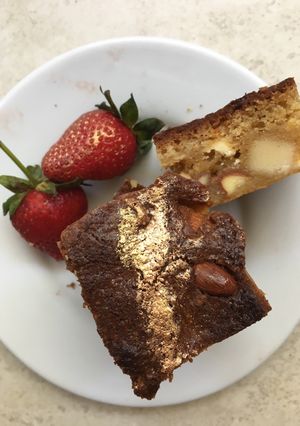 A picture of Toasted Almond and Marzipan Blondies ❤️.