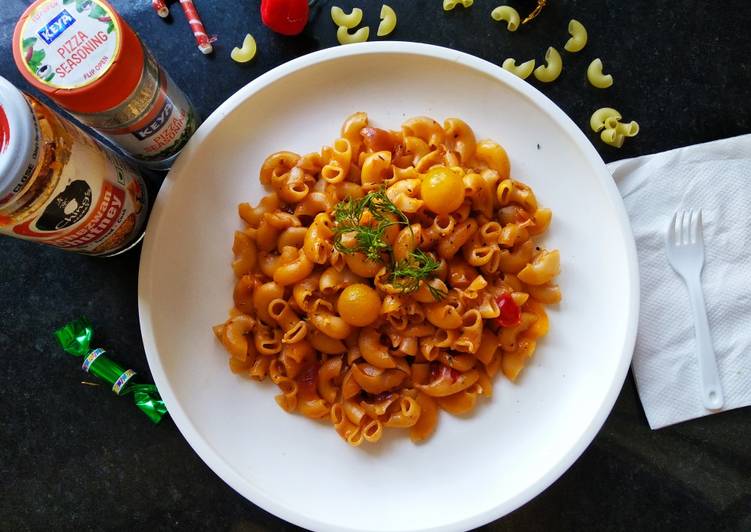 Simple Way to Make Any-night-of-the-week Schezwan pasta