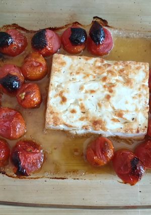 Una foto de Pasta con salsa de tomate cherry y queso feta