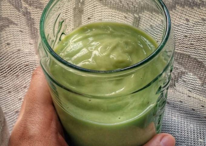 Recipe of Perfect Avo Yoghurt Smoothie