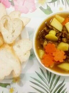 Hình của món Bò sốt vang.