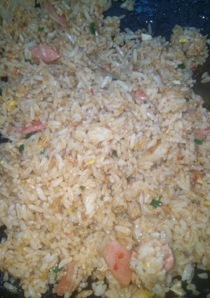 Foto resep Nasi goreng seadanya #tantanganakhirtahun #masakditahunbaru