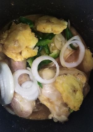 Una foto de Pollo tostonero