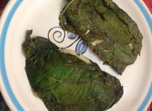 Una foto de Filete de pescado en hoja de hierba santa