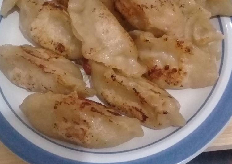 Pan fried Gyoza