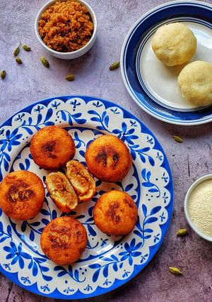 A picture of Sooji Manda Pitha.