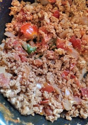 A picture of Masala egg potimas.