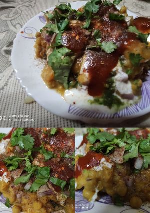 आलू टिक्की चाट (Aloo tikki chat recipe in hindi) रेसिपी मुख्य फोटो