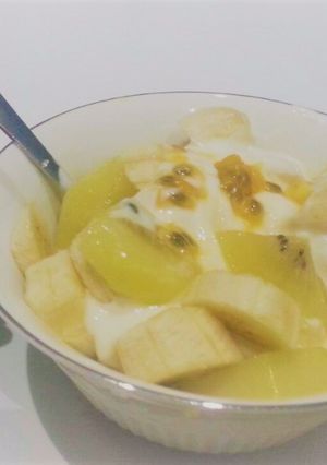 Hình của món Yaua ngũ cốc trái cây.