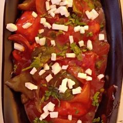 A picture of Onion cheez tomato..
