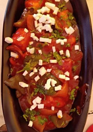 A picture of Onion cheez tomato..