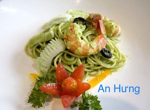Hình của món Mỳ Ý Sốt Hạt Thông Quế Tây.