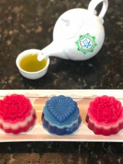 A picture of Jelly Mooncakes (Vegetarian or Non-Vegetarian).