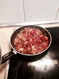 Una foto de Pisto manchego con pimientos de piquillo