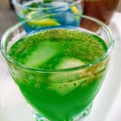 A picture of Illaichi rose drink.