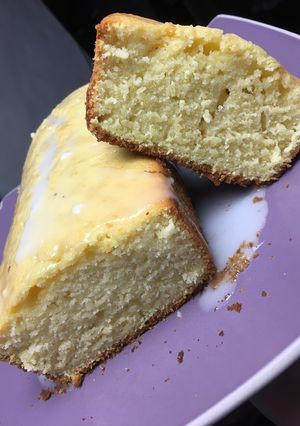 Una foto de Budín con jugo de naranja