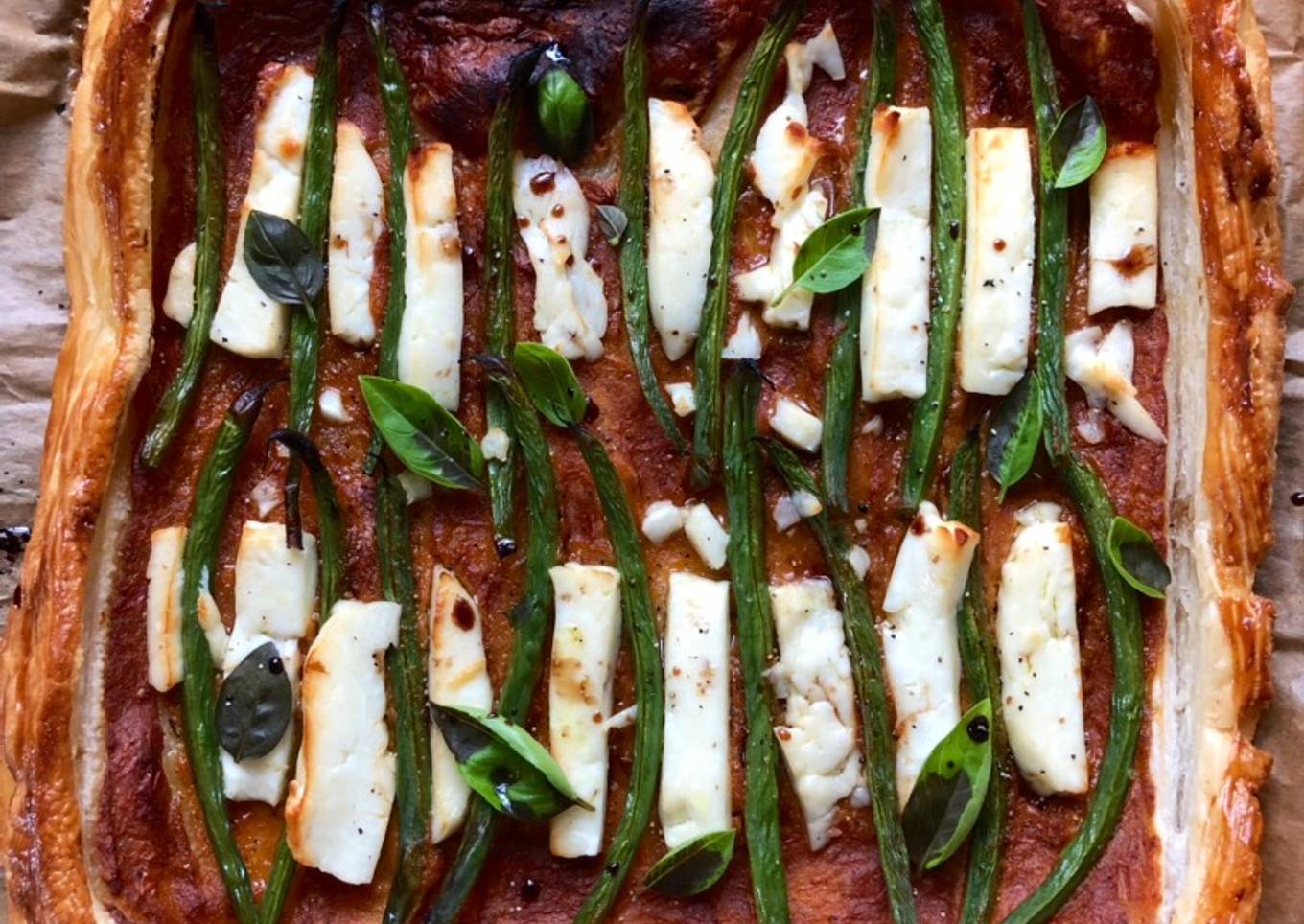 Summer bean & halloumi tart