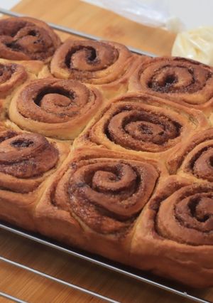 A picture of Cinnamon Roll.