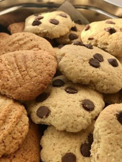 Gyömbéres, csokicseppes keksz recept fotója