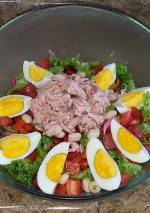 Una foto de Empedrat (ensalada de porotos y atún)
